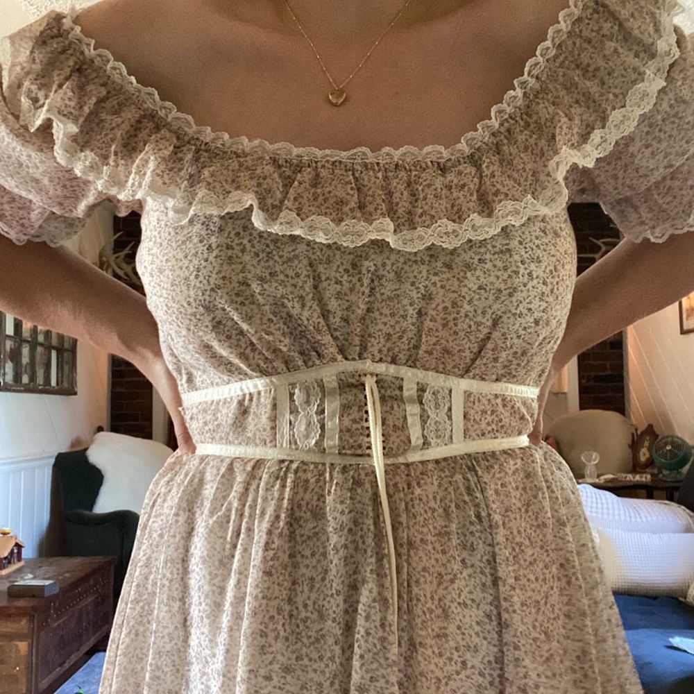 Vintage Gunne Sax Cottagecore Dress.